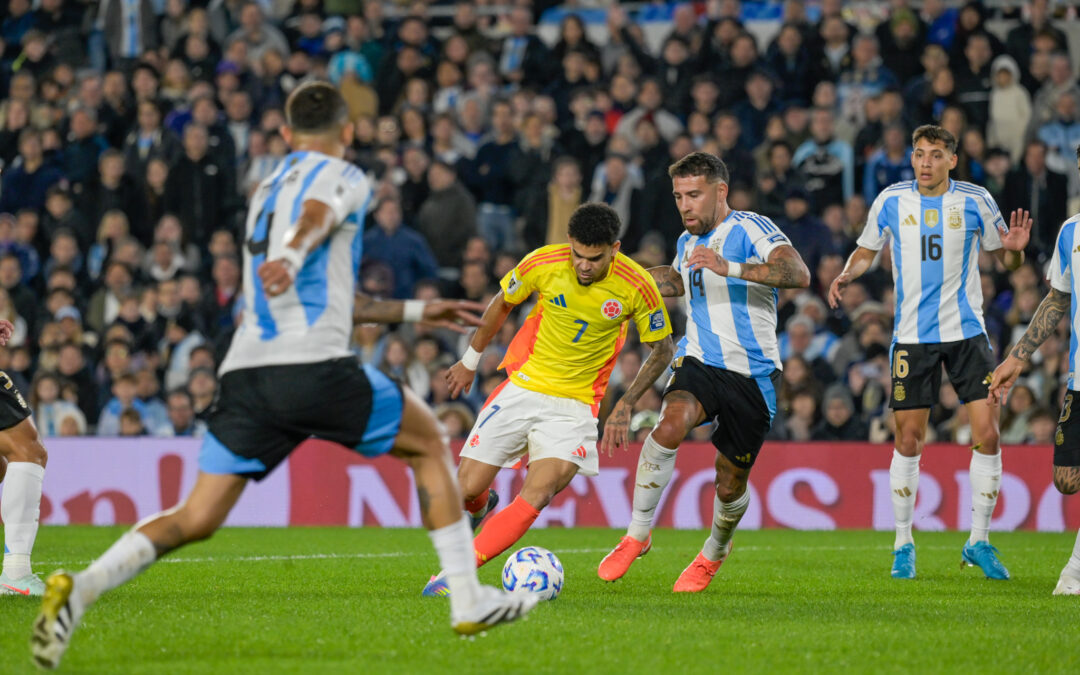Colombia empata 1-1 con Argentina en el Monumental y acaricia el cupo al Mundial