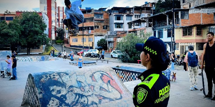 PARQUE SKATE POLICIA