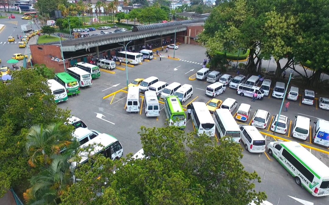 Alta movilización vehicular durante el puente de San José en la Terminal de Ibagué