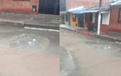 Alerta sanitaria en Las Américas por fallas en el alcantarillado.