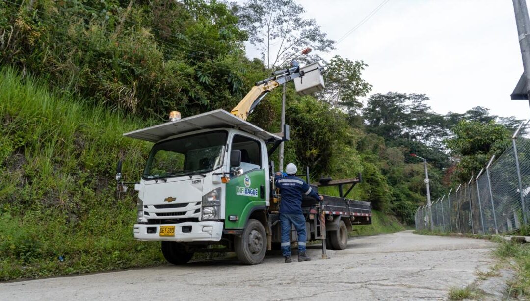 Alcaldía de Ibagué avanza en la instalación de alumbrado LED en zona rural