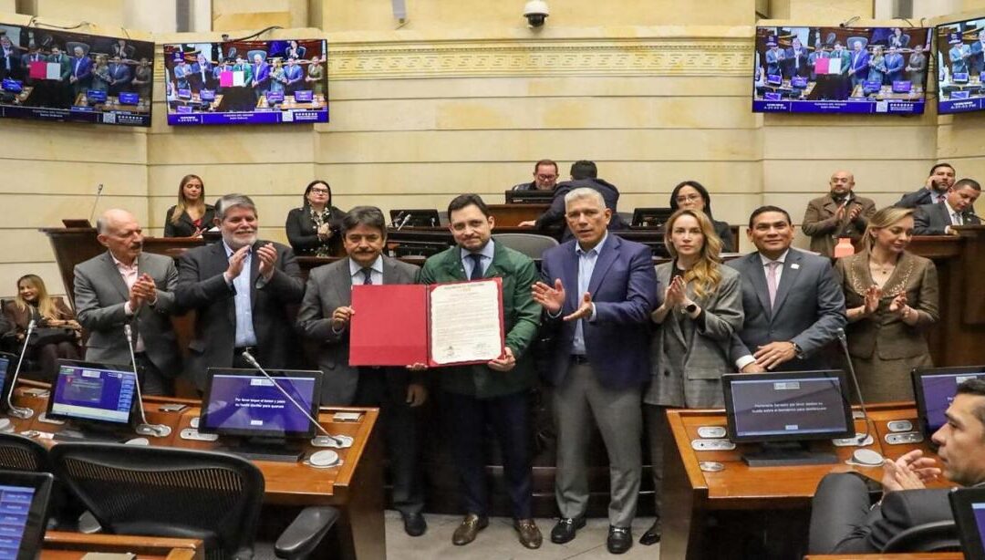 Senado rindió homenaje póstumo a Germán Vargas Lleras durante sesión plenaria