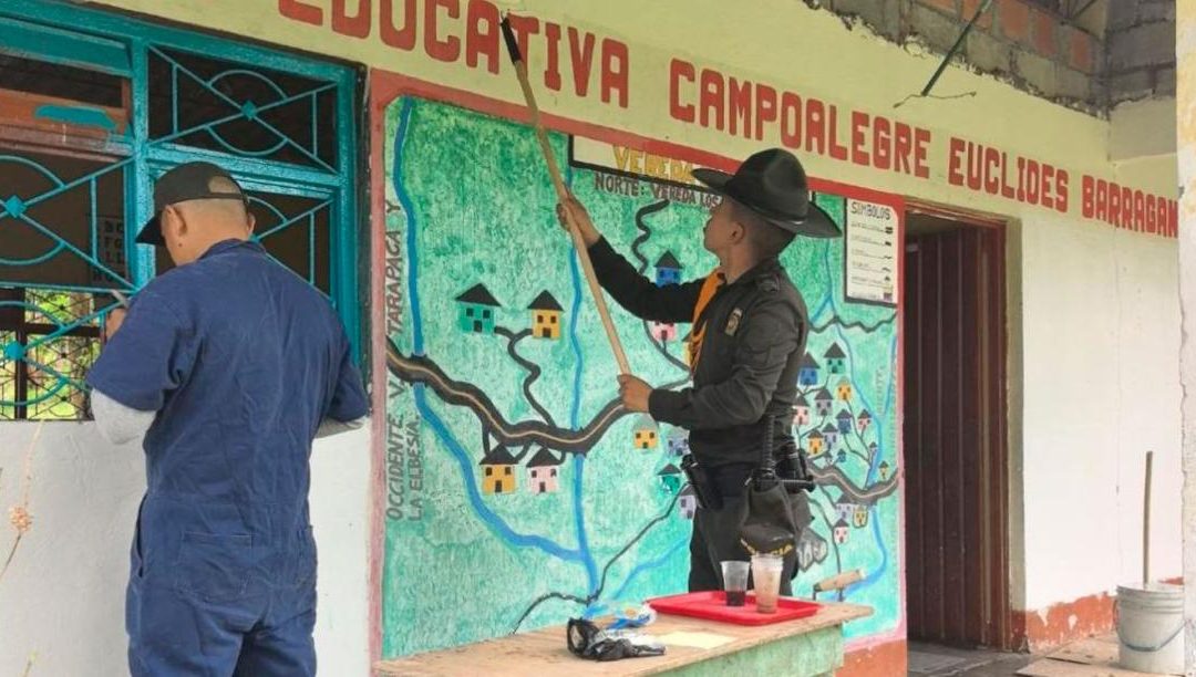 Policía del Tolima lideró jornada de recuperación en escuela rural de Líbano